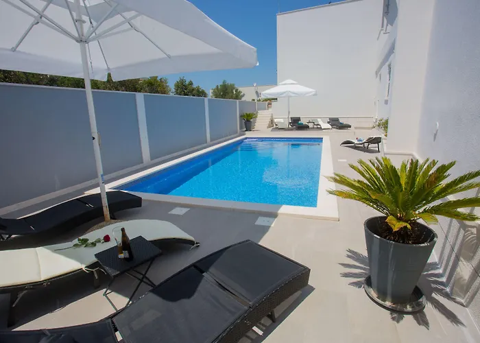 Paradise Punta 4* Nečujam