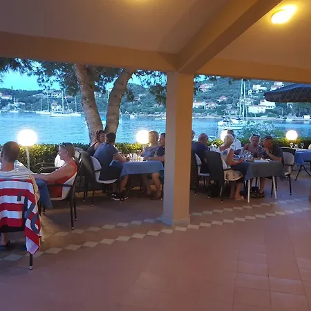 Paradise Punta 4* Nečujam