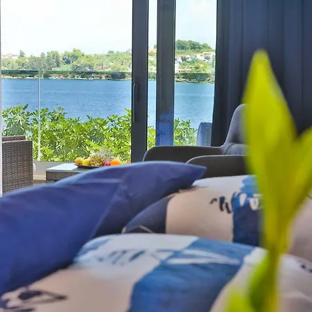 Paradise Punta Necujam