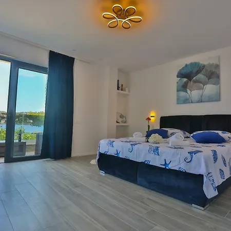 Paradise Punta Necujam